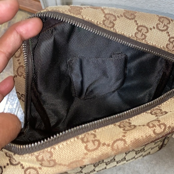 Aunthentic Gucci monogram crossbody (with COA) - Picture 14 of 15